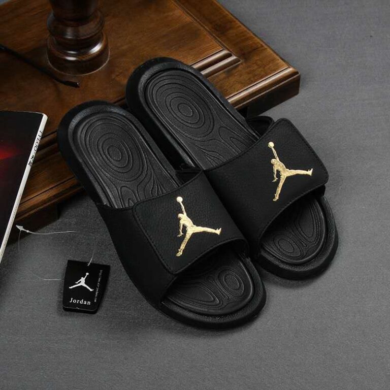 Chinelo Nike Air Jordan Hydro 6 Preto e Dourado - Sportset