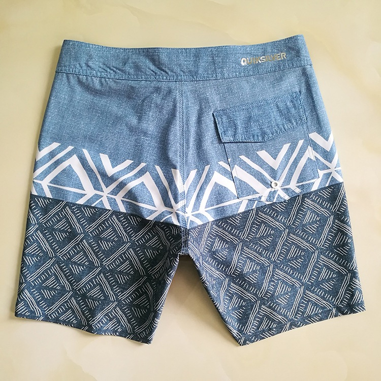 Bermuda Boardshort Quicksilver Secagem Rápida Azul e Cinza