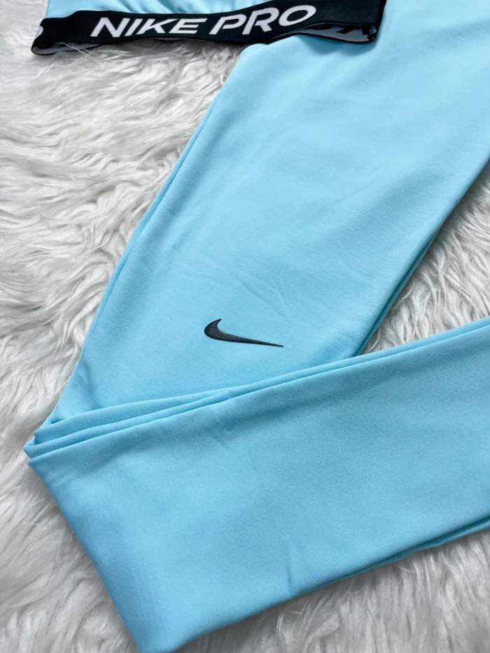 Conjunto Top + Legging Nike Pro Azul - Image 3