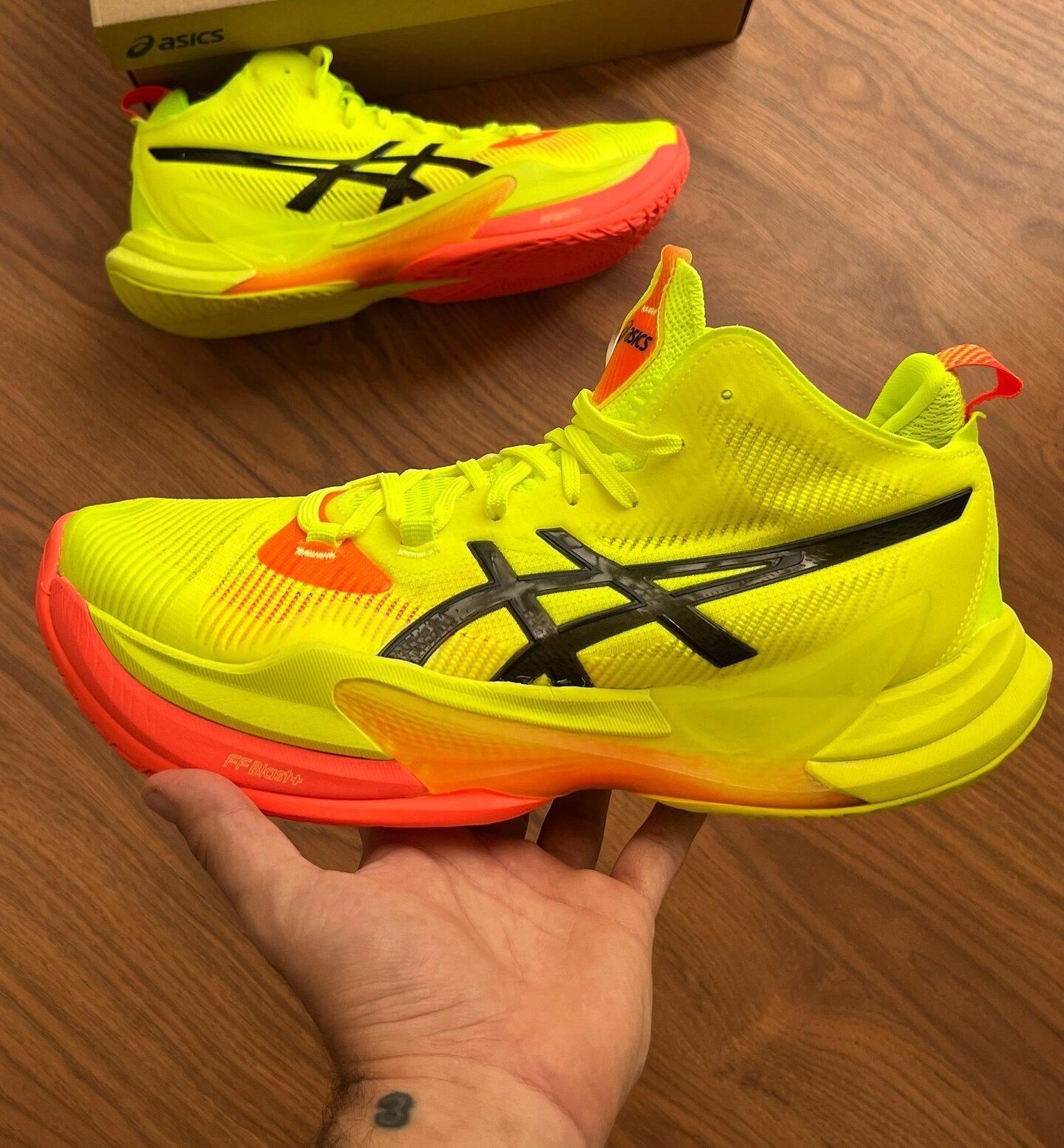 Tênis Asics de Voleibol Profissional Metarise Paris Verde