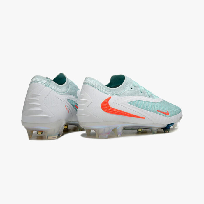 Chuteira de Campo Nike Phantom GX Elite 6 Branco e Laranja - Image 4