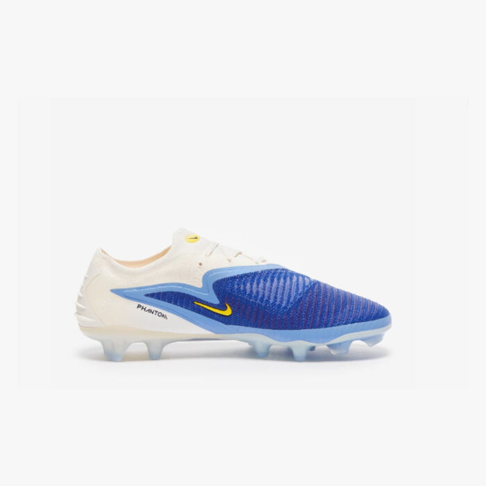 Chuteira de Campo Nike Phantom GX Elite 6 Low Branco e Azul - Image 3